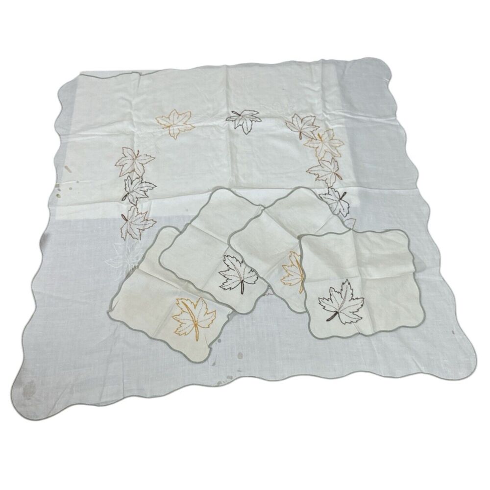 Vintage 60’s Linen Scalloped Edge Embroidered Fall Leaves Tablecloth Napkin Set